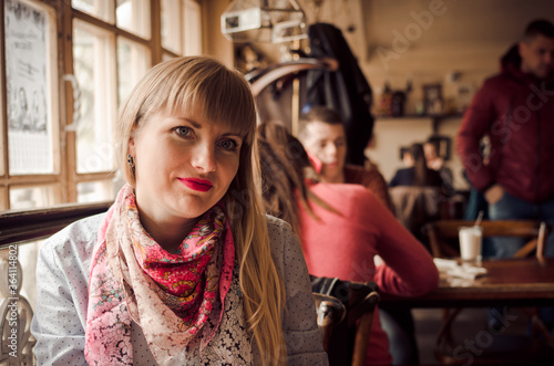 Wallpaper Mural woman in cafe Torontodigital.ca