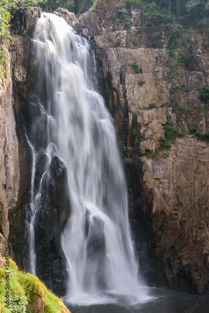 Obraz premium Haew Narok Waterfall