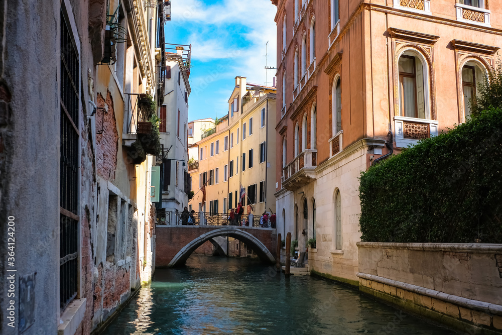 Fototapeta premium ベネチアの路地裏（水路） フゼリ川