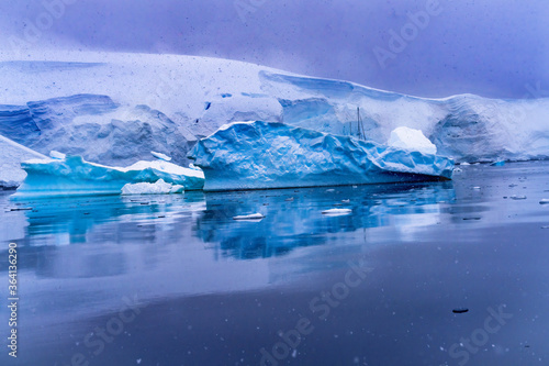 Saibloat Icebergs Glacier Snow Mountains Paradise Bay Skintorp Cove Antarctica