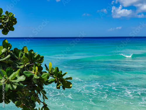 CLOSE UP: Breathtaking view of the endless turquoise colored ocean near Barbados