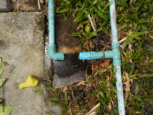 The water supply pipe was damaged.