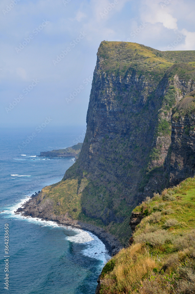 隠岐の島にある絶景の断崖絶壁　A beautiful view of the cliffs on the coast
