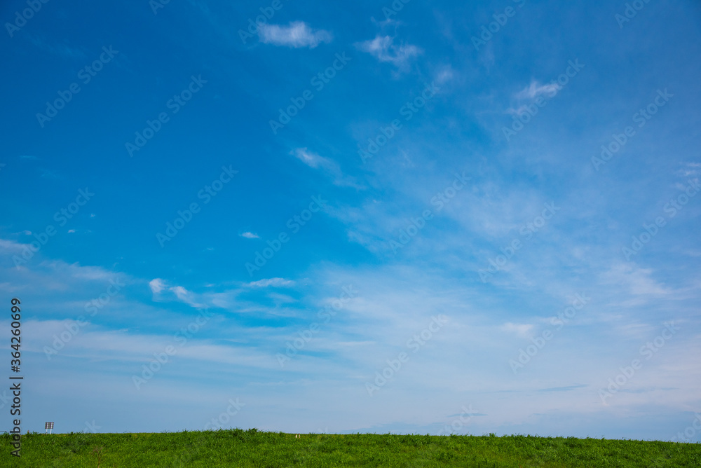 空 空