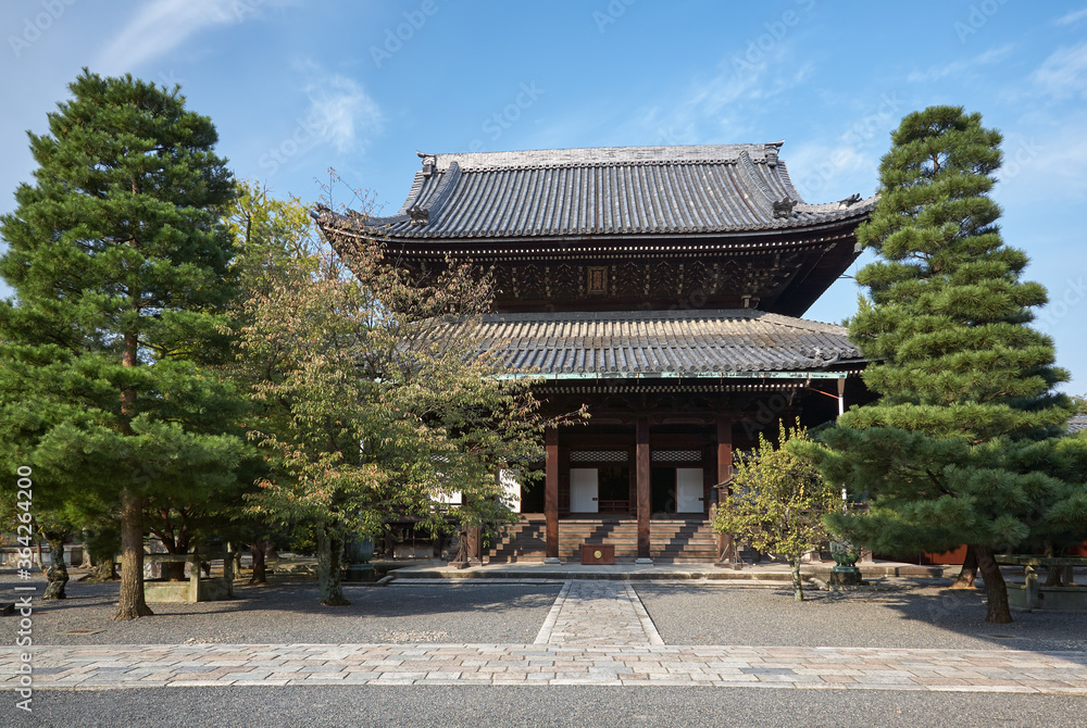 The Hobutsu-den hall at the Chion-in temple. Kyoto. Japan
