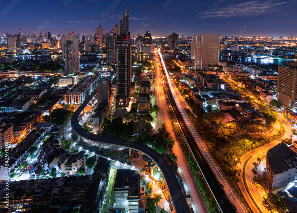 Fototapeta premium Nice scene from the Condominium rooftop location next to Chao Phraya River Bangkok/Thailand