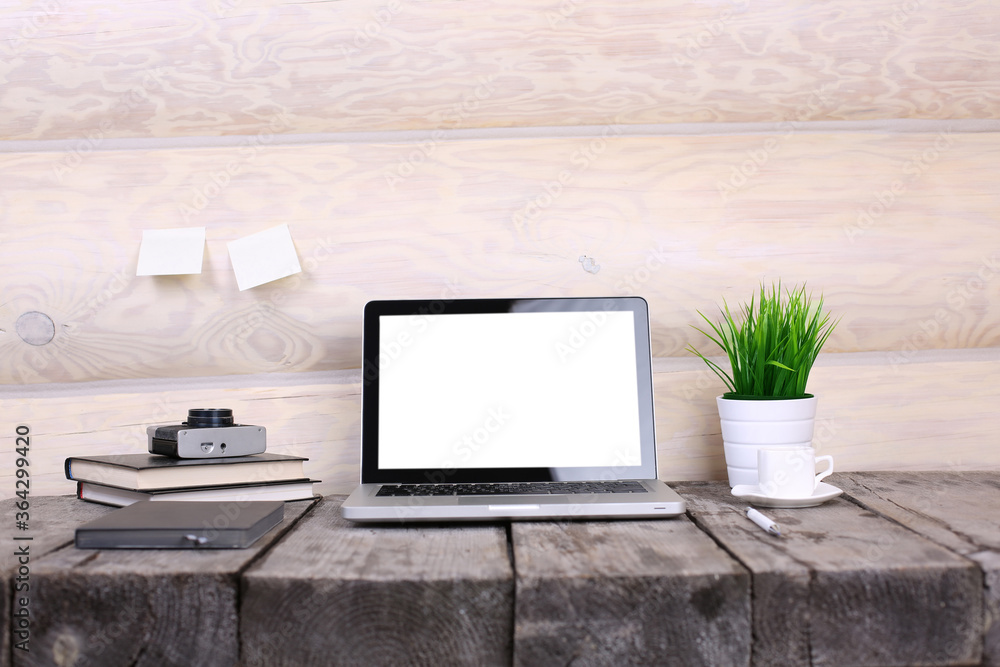 Obraz premium Work place concept : Mock up Blank screen computer desktop with keyboard co-working background