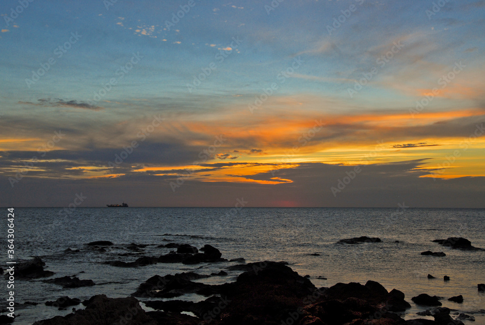 Obraz premium Sunset at La Rambla, Montevideo