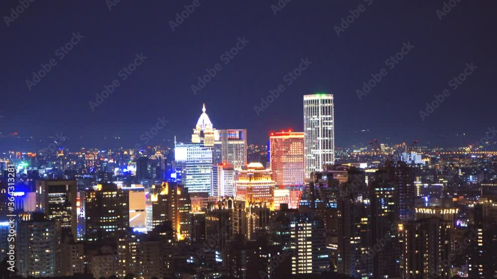 Shifting photography of the beautiful Taipei skyline at Xiangshan, Taipei, Taiwan Shifting photography of the beautiful Taipei skyline at Xiangshan, Taipei, Taiwan