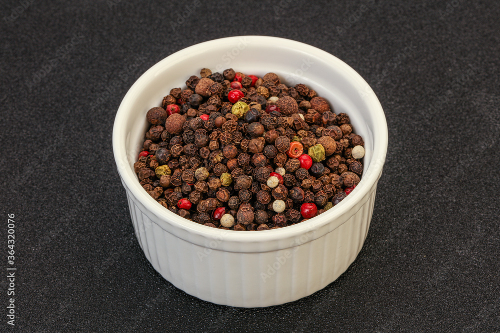Peppercorn heap in the bowl Peppercorn heap in the bowl