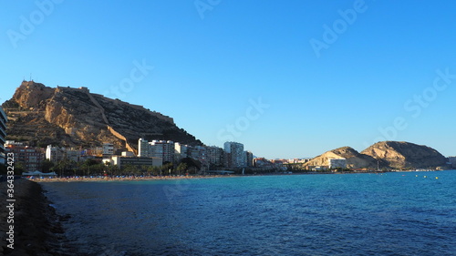 Puerto de Alicante en el Mediterráneo