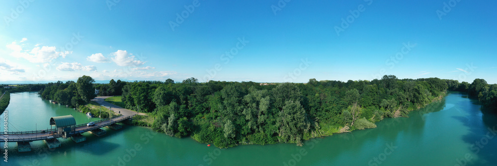 Piave - Panoramica sul fiume dall alto con alberi e vegetazione