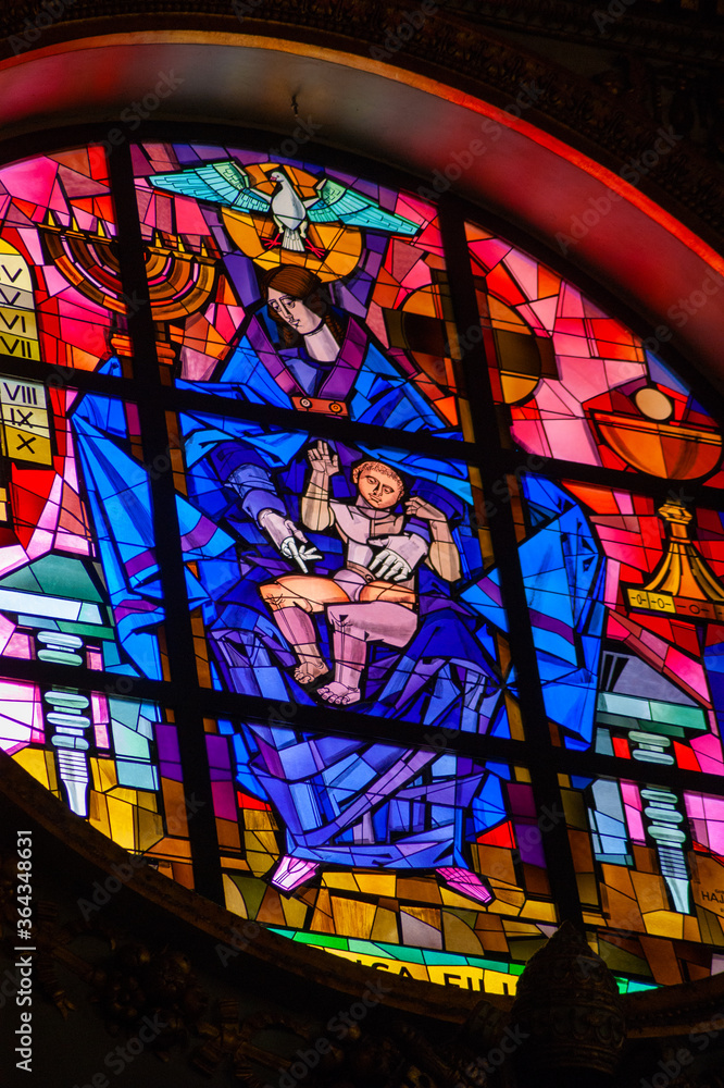 Round Stained Glass WIndow Round Stained Glass WIndow