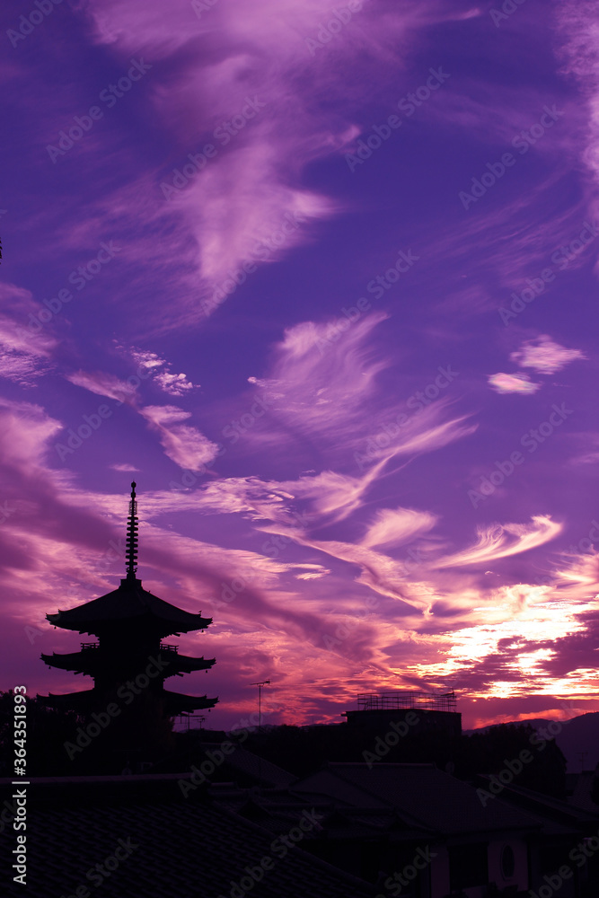 京都 八坂の塔と夕暮れの空 京都 八坂の塔と夕暮れの空