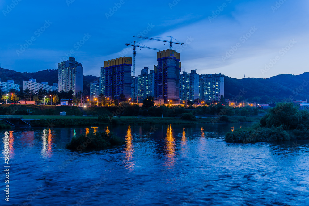 Fototapeta premium New construction at riverfront