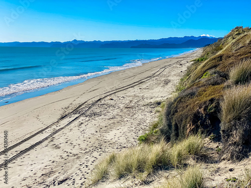 Fotografie Located at the eastern end of the Bay of Plenty, Opotiki Beach is a popular New
