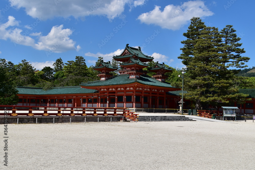 Fototapeta premium Heian Jingu in Kyoto, Japan