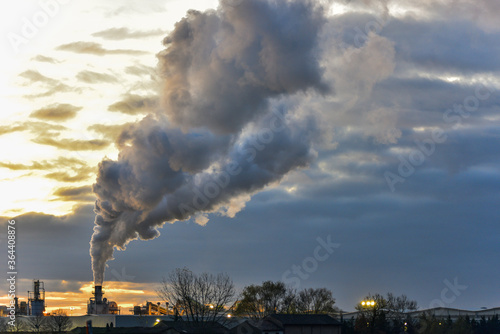  Cambiamento climatico e inquinamneto industriale photo