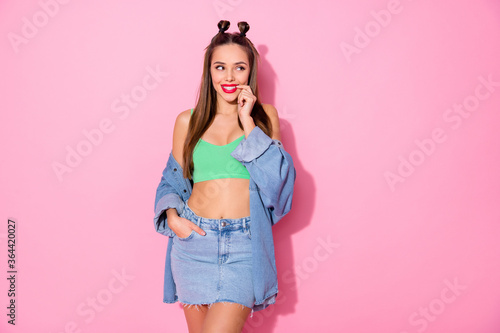 Portrait of her she nice-looking attractive lovely pretty fashionable cute tricky foxy cunning curious cheerful cheery girl thinking creating plan isolated over pink pastel color background