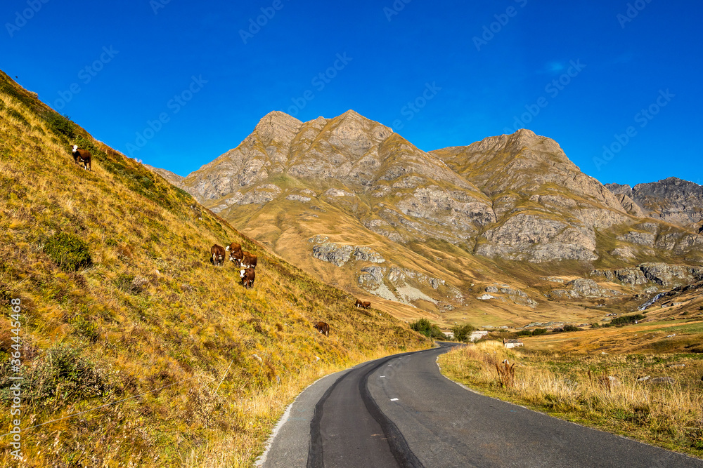 Naklejka premium Landscape of the French alps, Bonneval sur Arc in the Provence Alpes, France