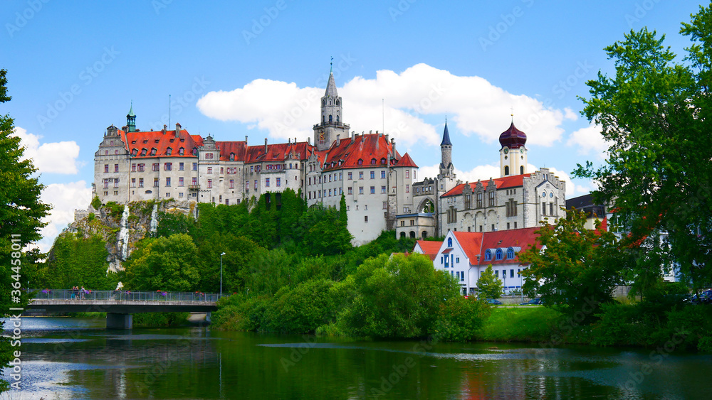 Sigmaringen, Deutschland: Aussicht auf das Schloss über der Donau