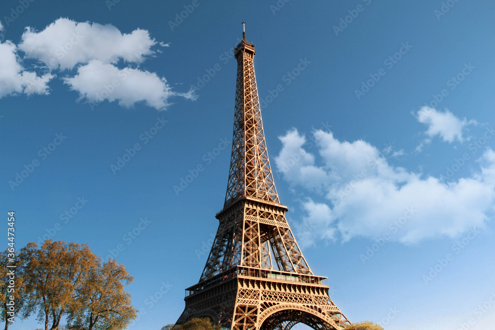 Eiffel Tower in a sunny day 