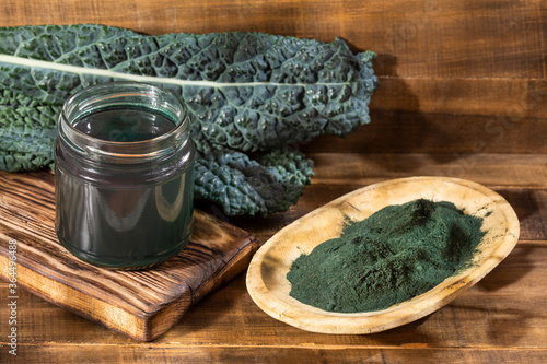 Smoothie, fresh leaves and kale powder - Brassica oleracea var