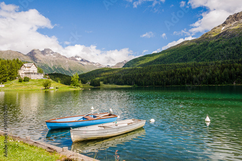 St. Moritz, St. Moritzersee, Seenplatte, Malojawind, Bergsee, Wanderweg, Wassersport, Oberengadin, Uferweg, Stazerwald, Muottas Muragl, Schafberg, Alpen, Graubünden, Sommer, Schweiz