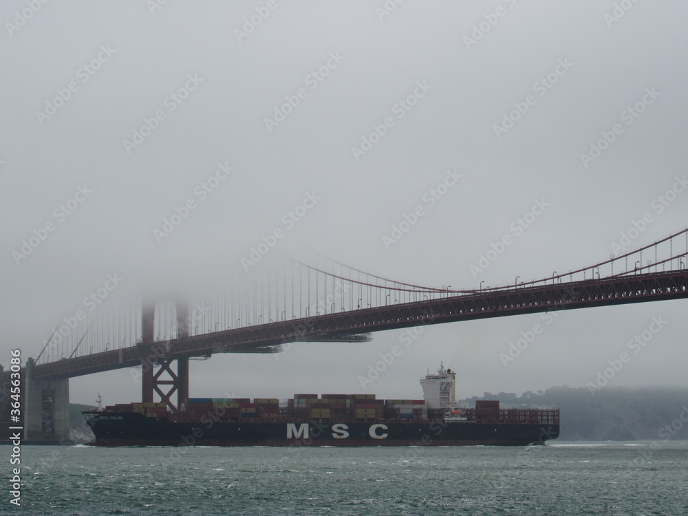 Fototapeta premium GOLDEN GATE