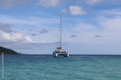 Catamaran sur le lagon de Taha'a, Polynésie française