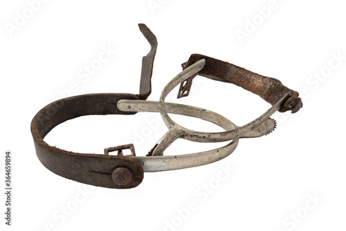 eperons detoures sur fond blanc