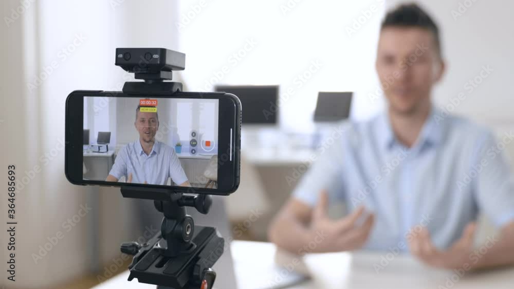 4K Of Man Recording Himself On Smartphone While He Is Explaining Something 4K Of Man Recording Himself On Smartphone While He Is Explaining Something
