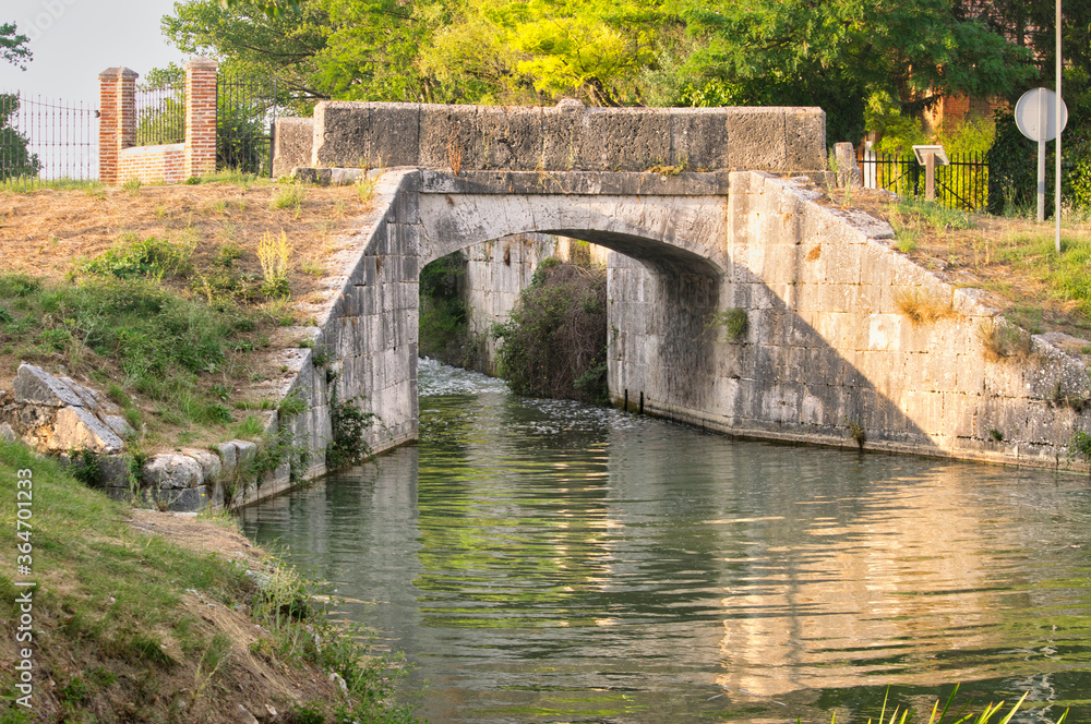 Puente sobre el Canal de Castilla en la esclusa 41, Valladolid