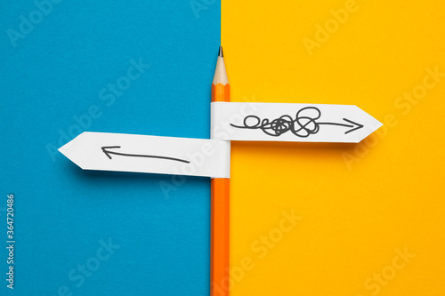 Fotografia Pencil - direction indicator - order and chaos