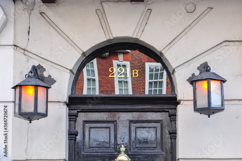 Fotografie Sherlock Holmes museum entrance on Baker street 221b, London, UK