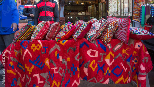 Fotografie Goods:  colorful  cushions and  plaid in Morocco -  Marrakesh