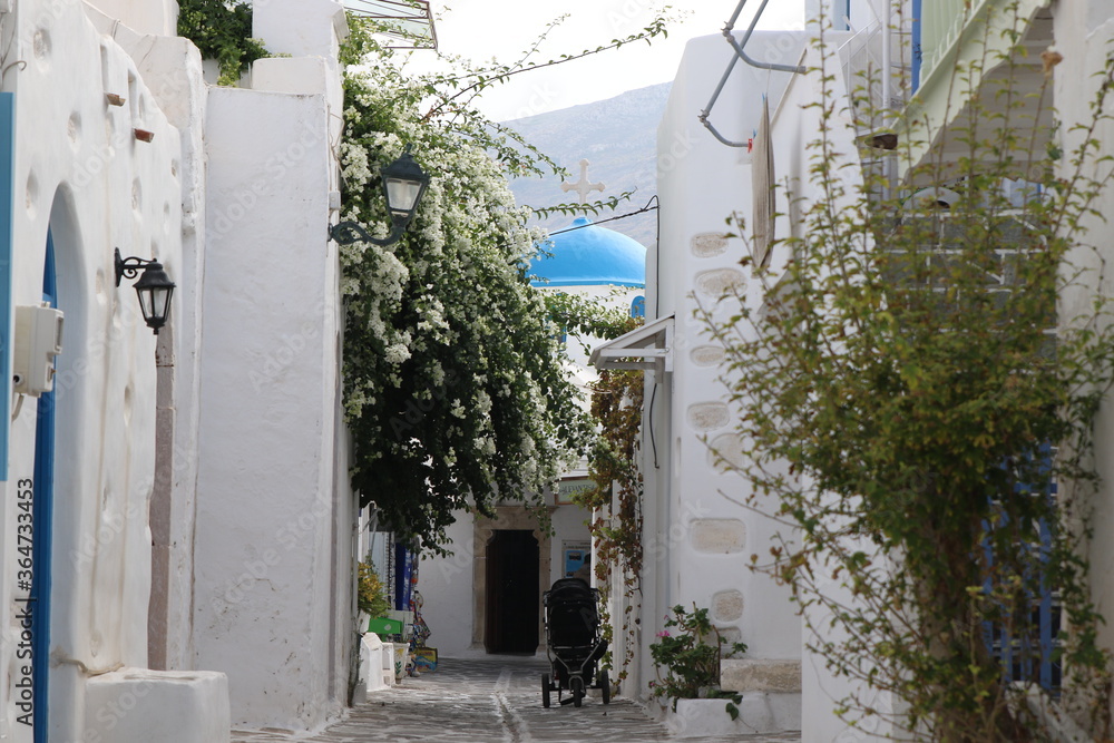 Ruelle village blanc grec Parikia