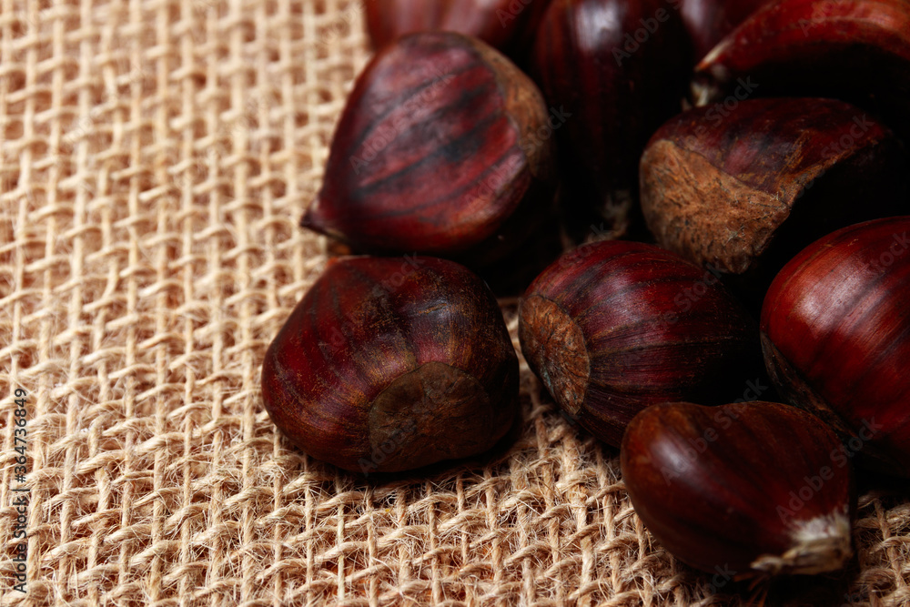 Obraz premium chestnuts in a cook in spain