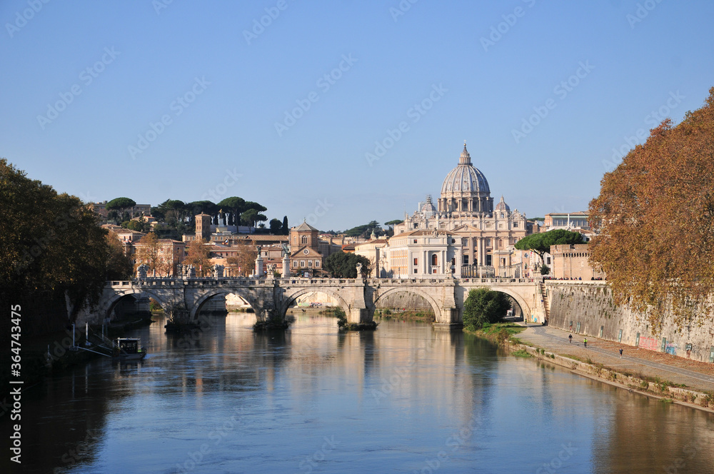 ローマの美しい景色　A very beautiful riverside view of Rome