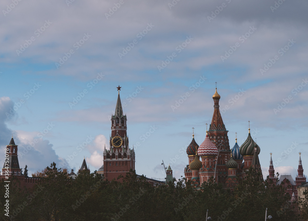 view of the kremlin in moscow
