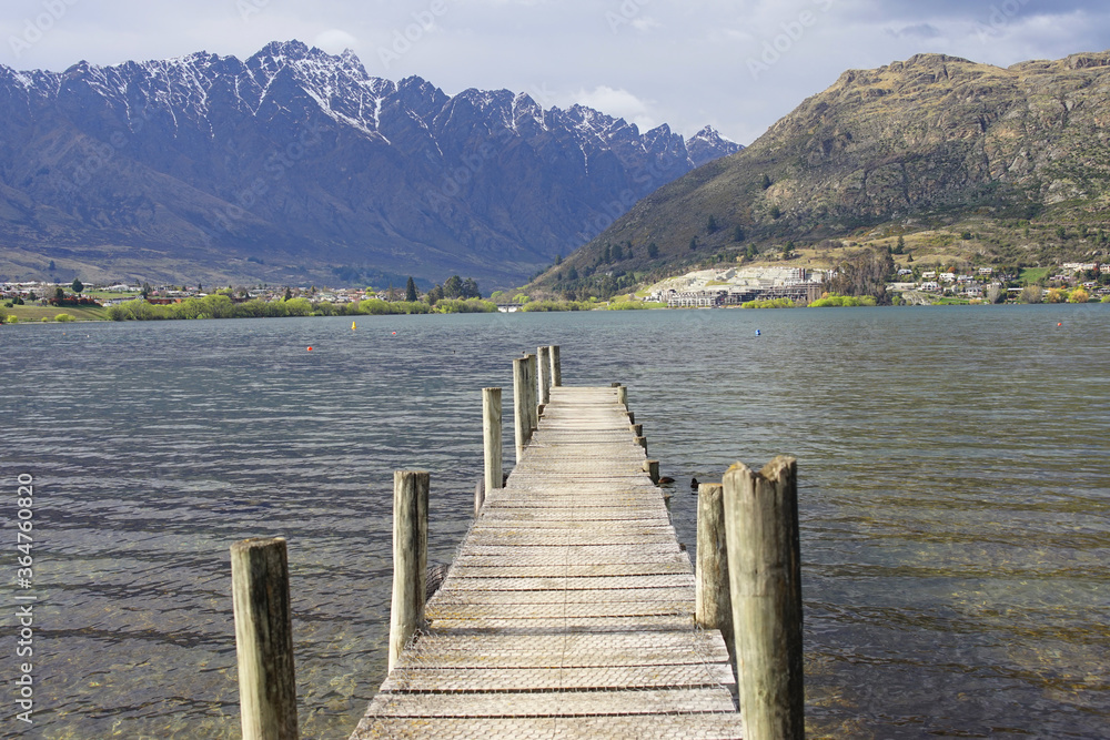 Lake Wakatipu at Queenstown. It is in the southwest corner of the Otago region, near its boundary with Southland. Lake Wakatipu at Queenstown. It is in the southwest corner of the Otago region, near its boundary with Southland.