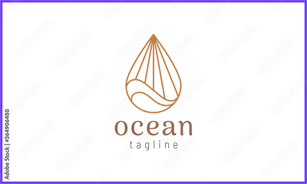 Φωτογραφία Wave of sea water in the form of water drop with gold color
