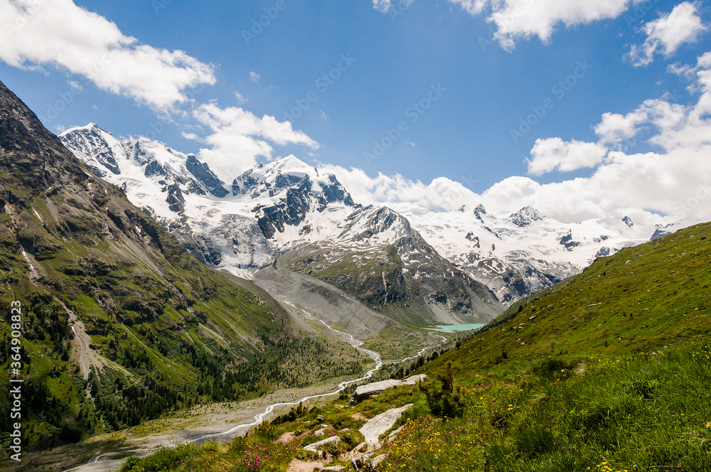 Piz Roseg, Val Roseg, Lej da Vadret, Piz Sella, Piz Glüschaint, Sellagletscher, Wanderweg, Berninagruppe, Oberengadin, Corvatsch, Murtèl, Alpen, Sommer, Graubünden, Schweiz Piz Roseg, Val Roseg, Lej da Vadret, Piz Sella, Piz Glüschaint, Sellagletscher, Wanderweg, Berninagruppe, Oberengadin, Corvatsch, Murtèl, Alpen, Sommer, Graubünden, Schweiz