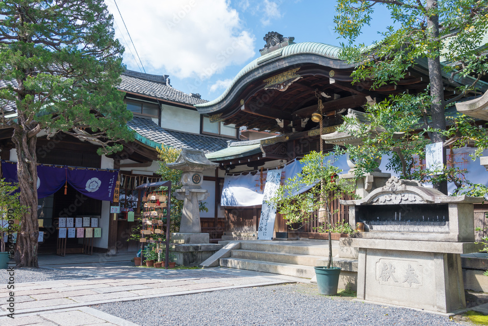 Nagi Shrine in Kyoto, Japan. The Shrine originally built in 869. - obrazy, fototapety, plakaty 