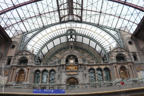 interior of a Anvers train station