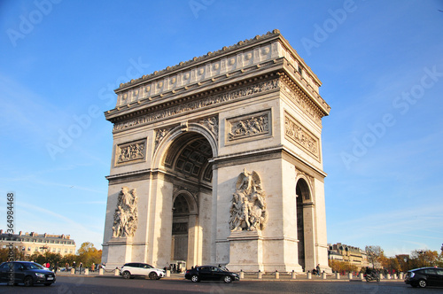 Canvas Print パリの凱旋門　The big triumphal arch in Paris