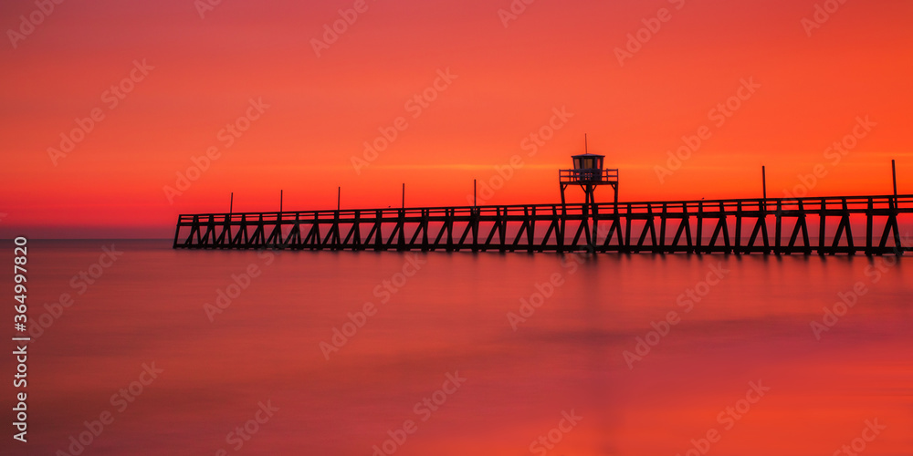 La jetée de Luc sur mer (Normandie)