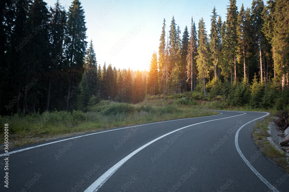 Obraz premium beautiful mountain road