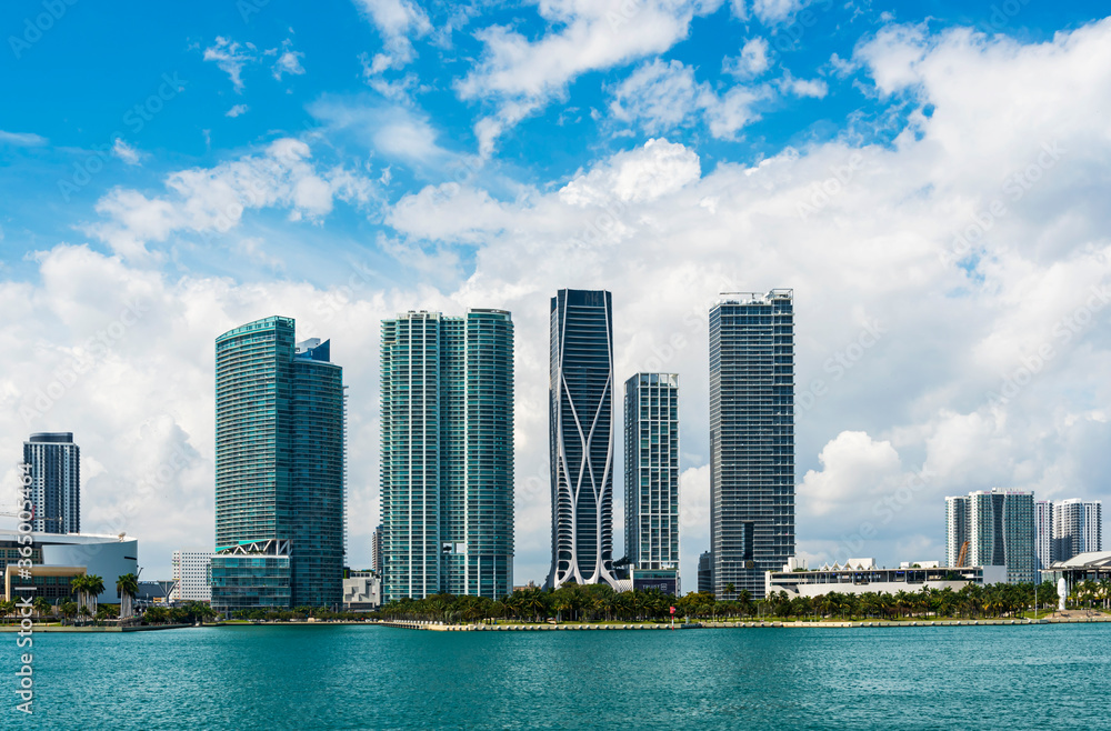 Obraz premium View of cityscape of downtown Miami