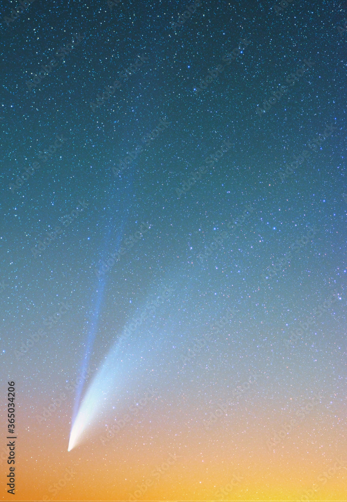 Kometa C/2020 F3 NOEWISE na wieczornym niebie  w dniu 14.07.2020 roku - obrazy, fototapety, plakaty 